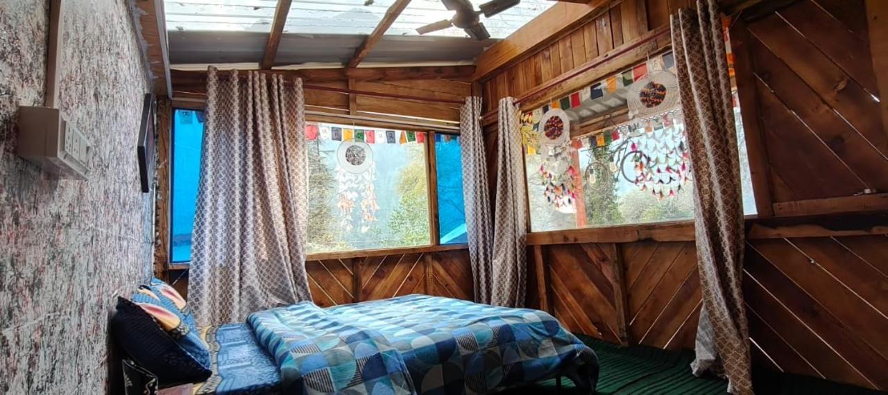 Shanti People Huts & Camp Kasol Esterno foto